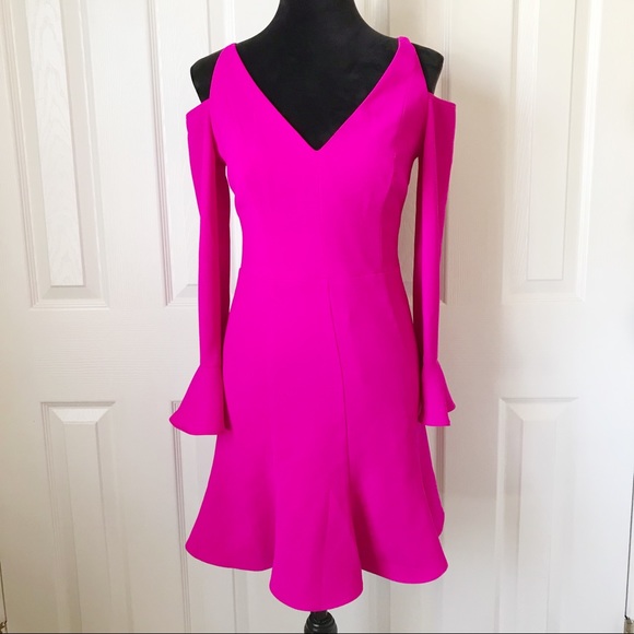 Alexia Admor Dresses & Skirts - NWT ALEXIA ADMOR Fuchsia Cold Shoulder Dress Sz 2